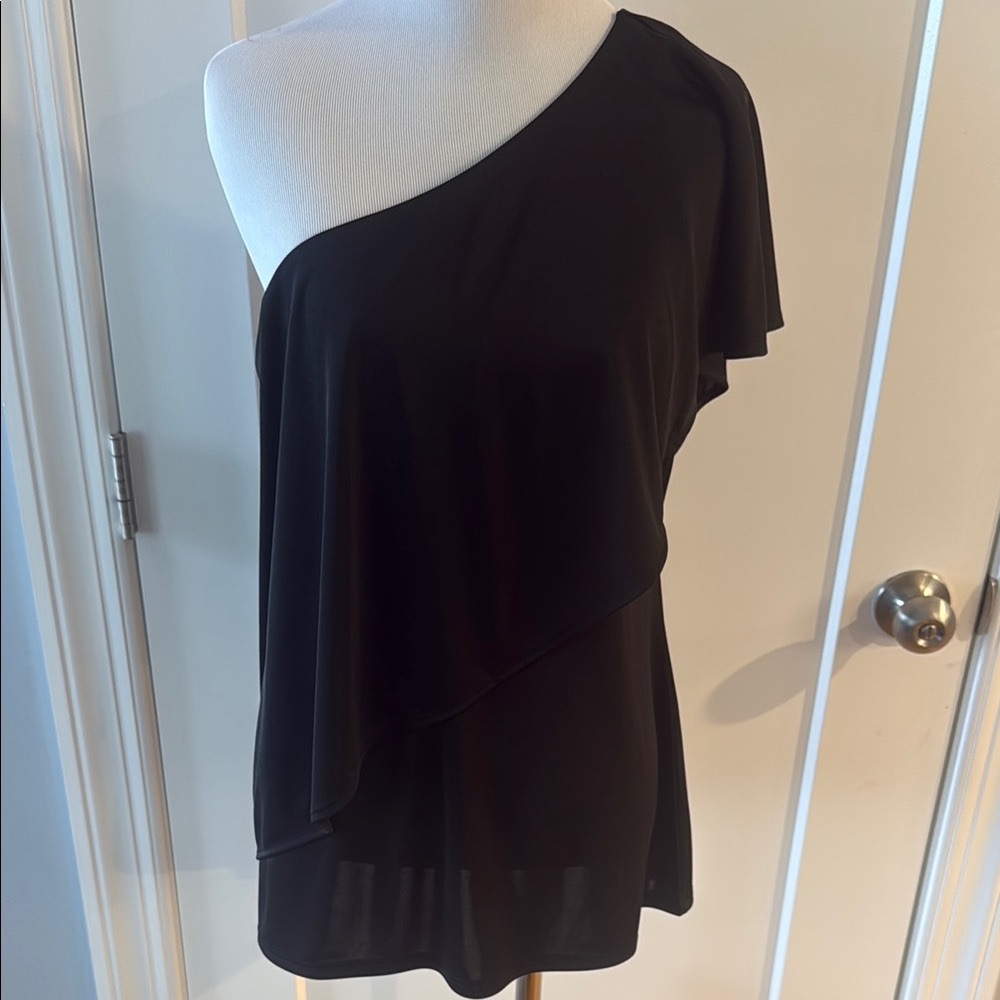 Elegant Black One-Shoulder Top